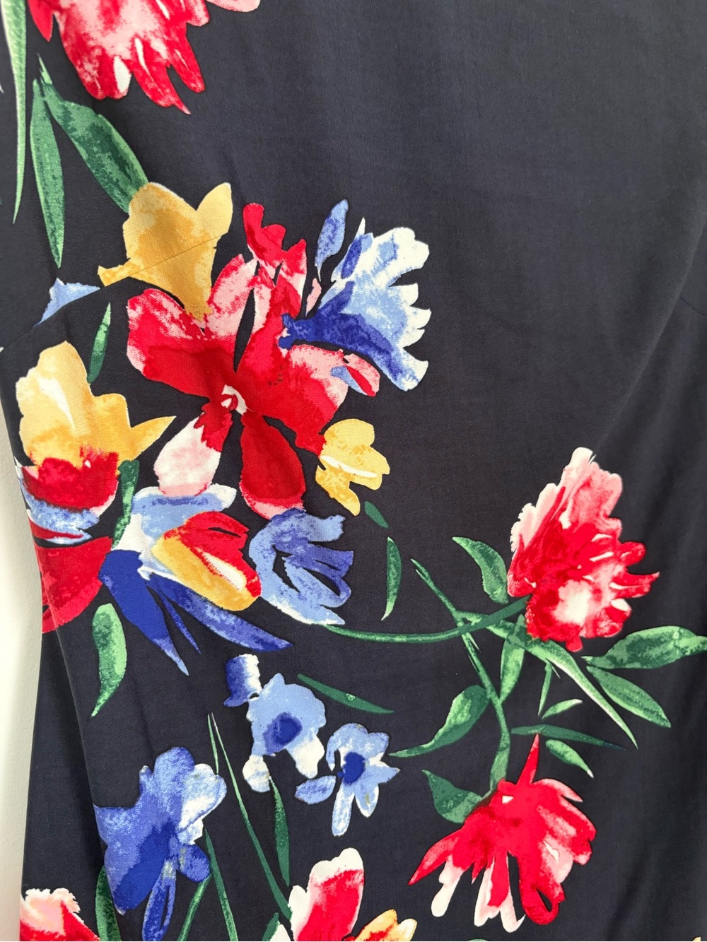 Vince Camuto Floral Scuba Sheath Dress - Size 6 - Picture 3 of 7